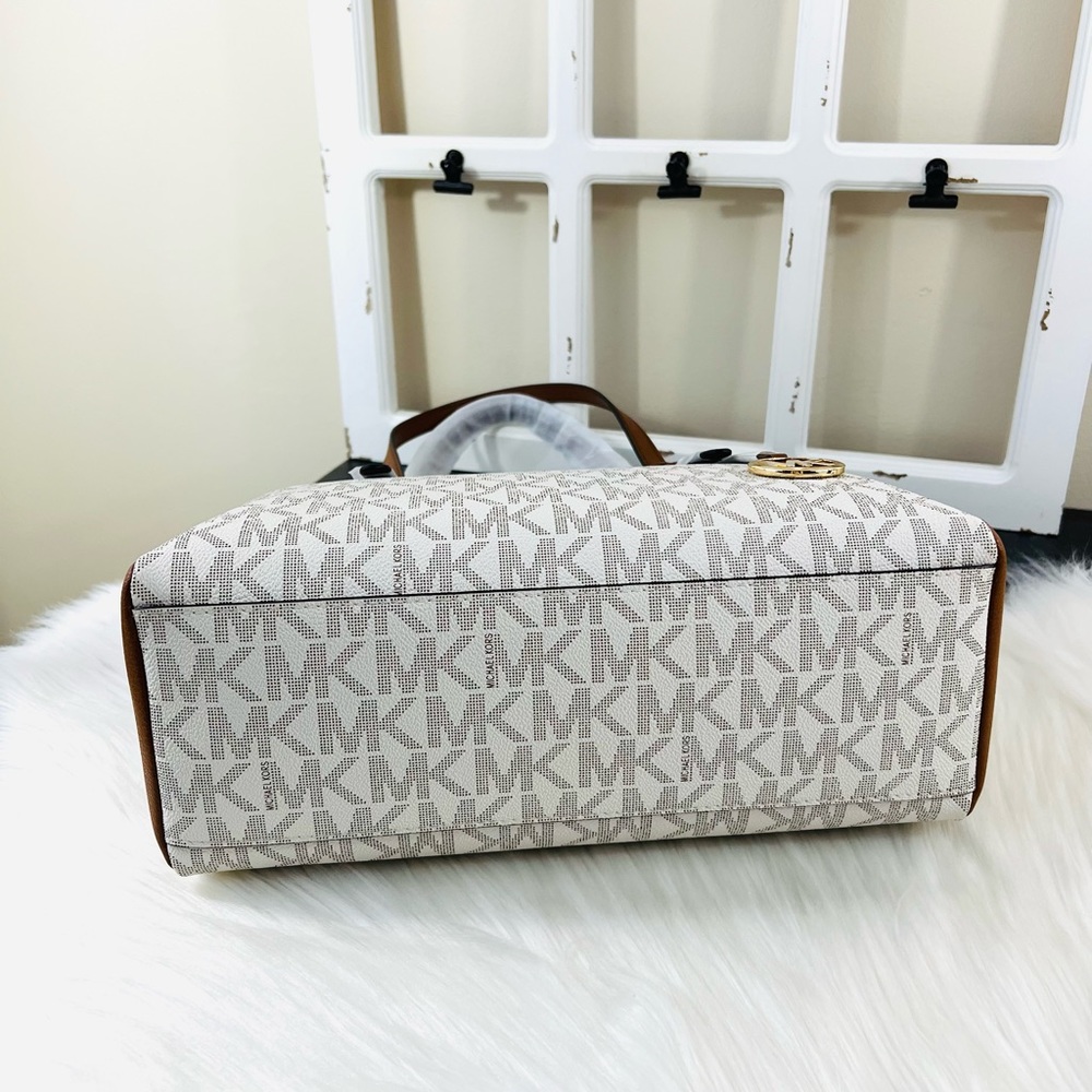 Michael Kors Coraline Large Logo and Leather Tote Bag - Picture 6 of 13